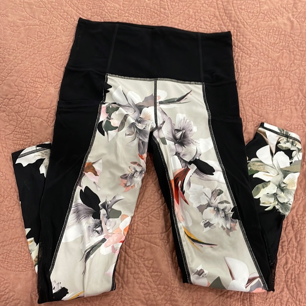 Athleta 25” leggings Size Small